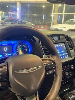 کرایسلەر 300